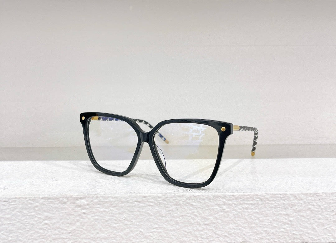 Gafas de sol negras, marrones y blancas