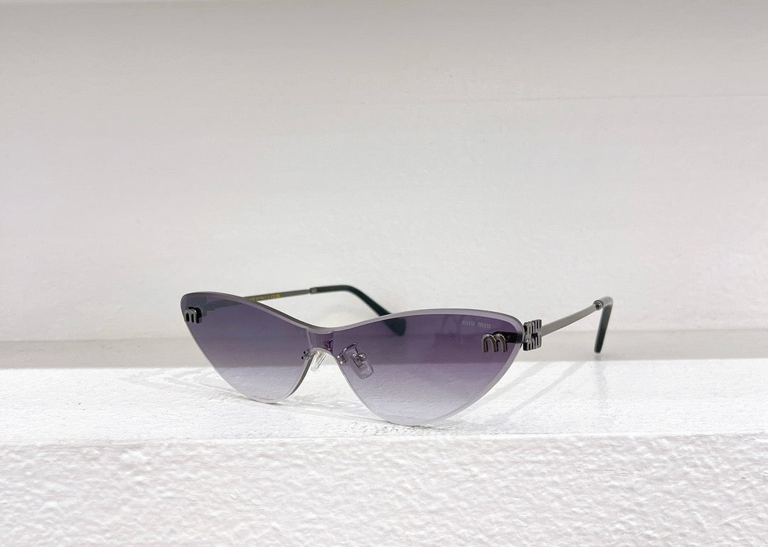 Gafas de sol marrones, azules y negras