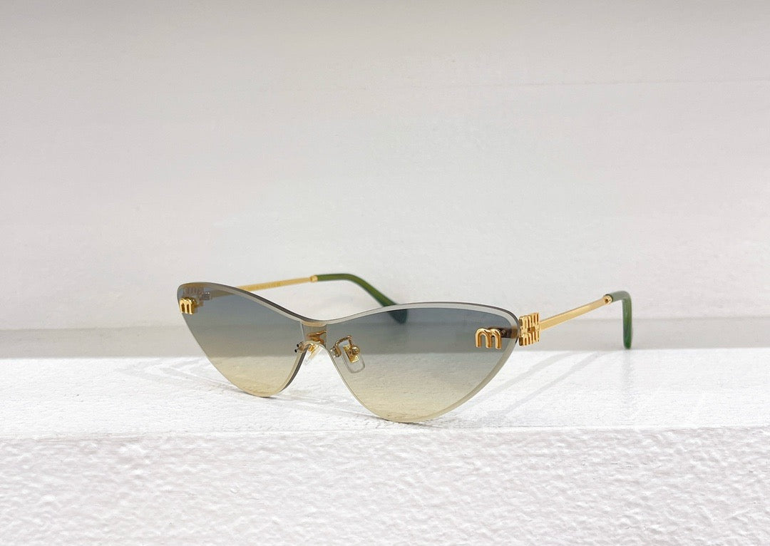 Gafas de sol marrones, azules y negras