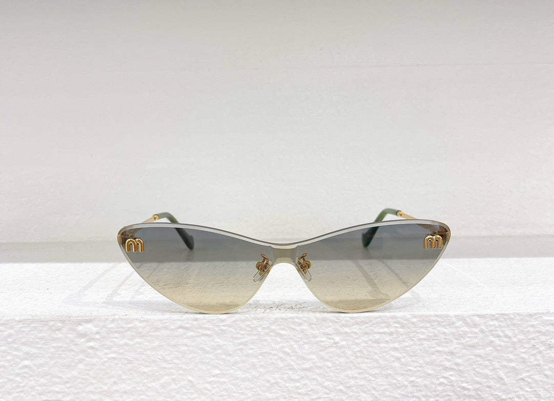 Gafas de sol marrones, azules y negras
