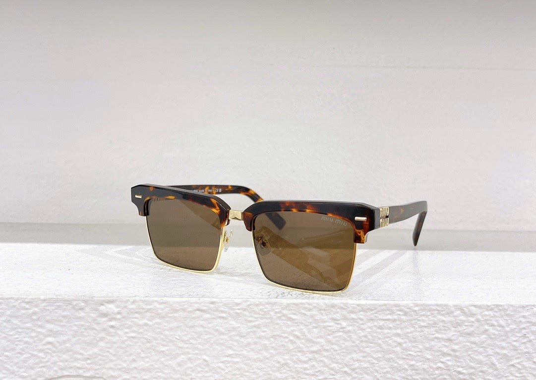 Gafas de sol negras, marrones, rosas y blancas