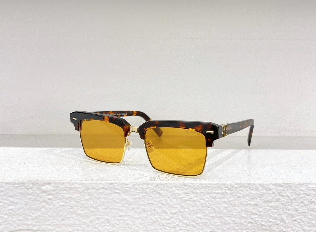 Gafas de sol negras, marrones, rosas y blancas