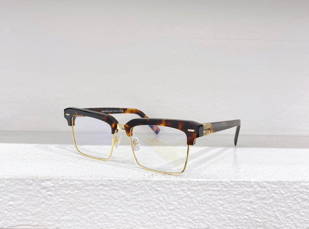Gafas de sol negras, marrones, rosas y blancas