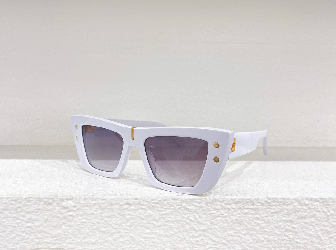 Gafas de sol en blanco y negro