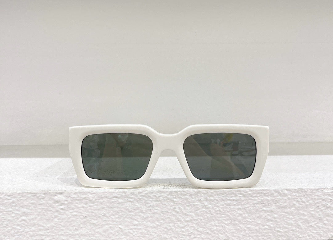 Gafas de sol azul cielo, negras y blancas