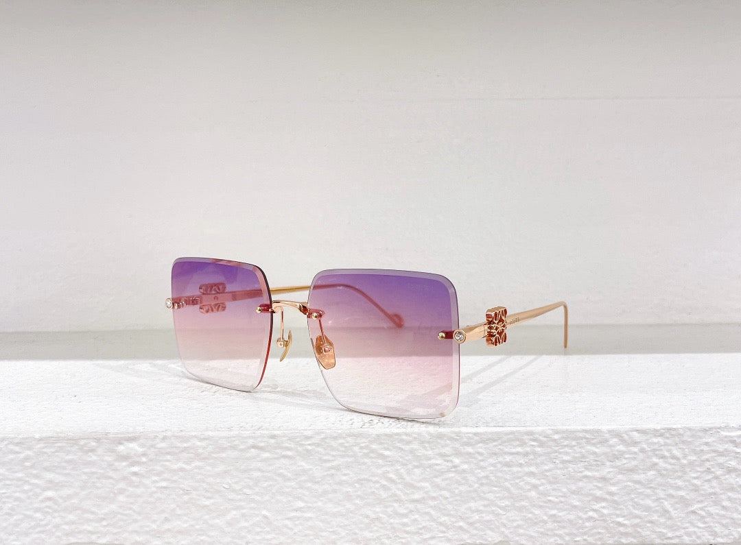 Gafas de sol azules, marrones, negras y rosas
