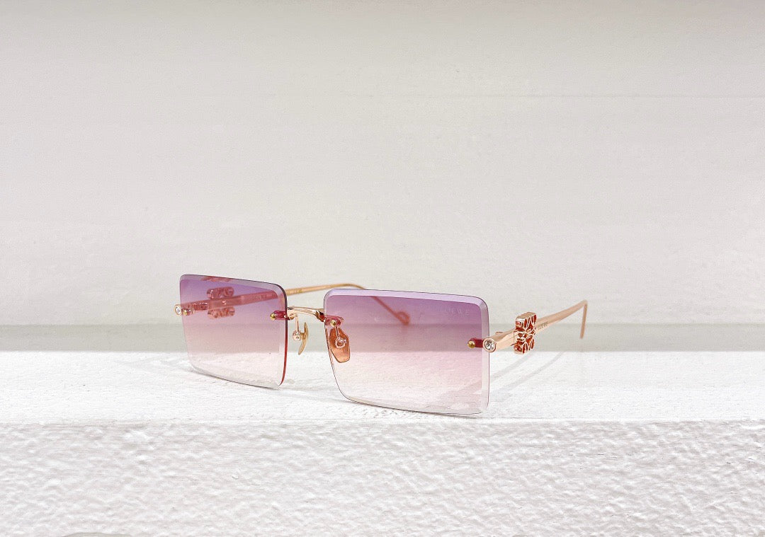 Gafas de sol azules, marrones, negras y rosas
