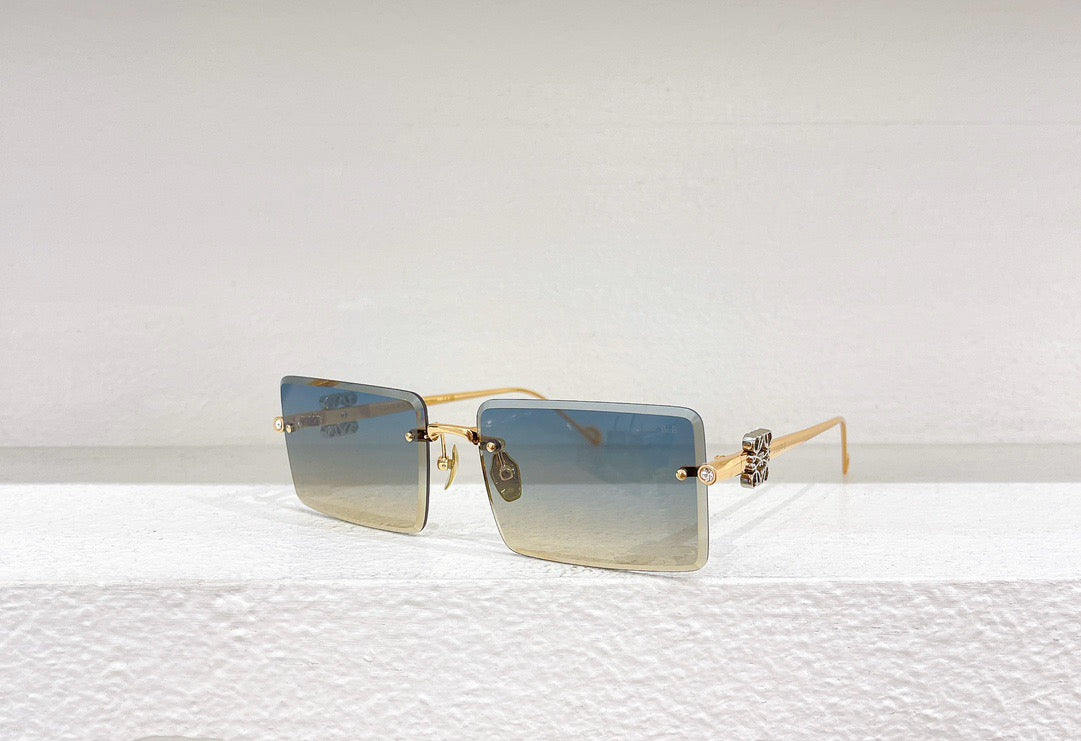 Gafas de sol azules, marrones, negras y rosas