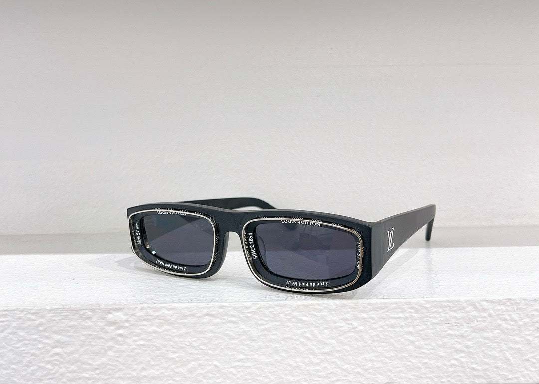 Gafas de sol amarillas, rojas, verdes y negras