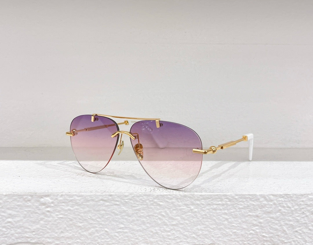 Blaue, braune, schwarze und rosa Sonnenbrille