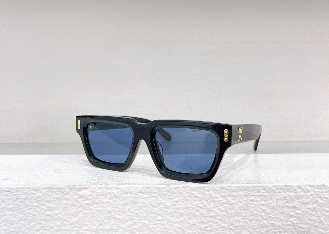 Gafas de sol negras, marrones y blancas