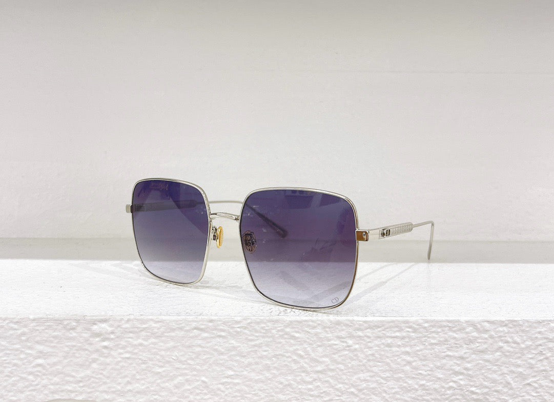 Braune und blaue Sonnenbrille