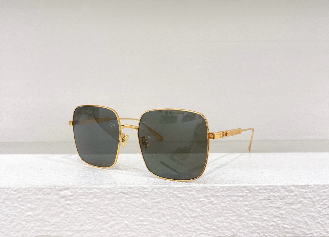 Braune und blaue Sonnenbrille