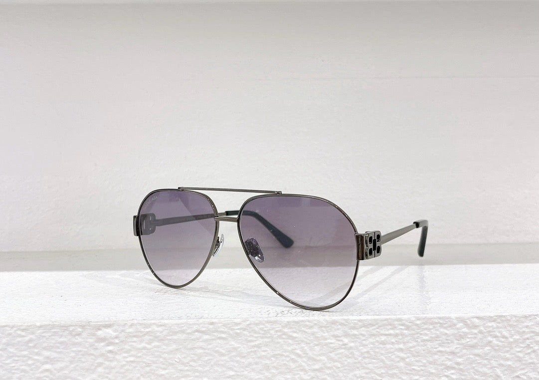 Gafas de sol negras, marrones y azules