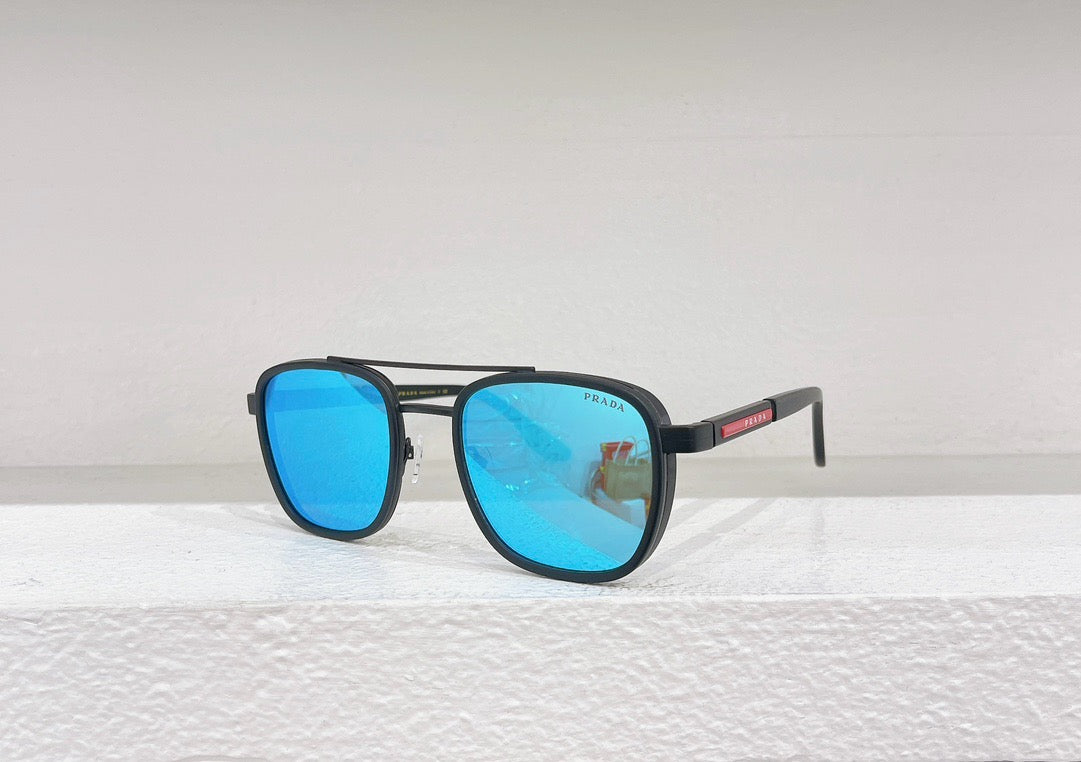 Gafas de sol negras, marrones, azules, celestes y verdes