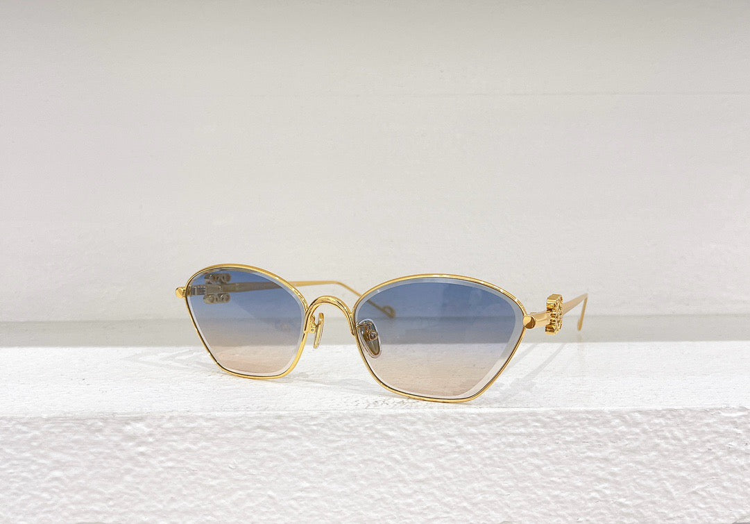 Gafas de sol marrones, amarillas, rosas y negras