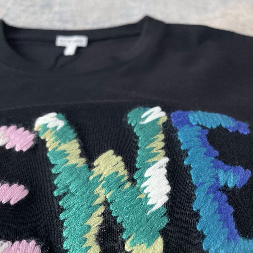 camiseta negra