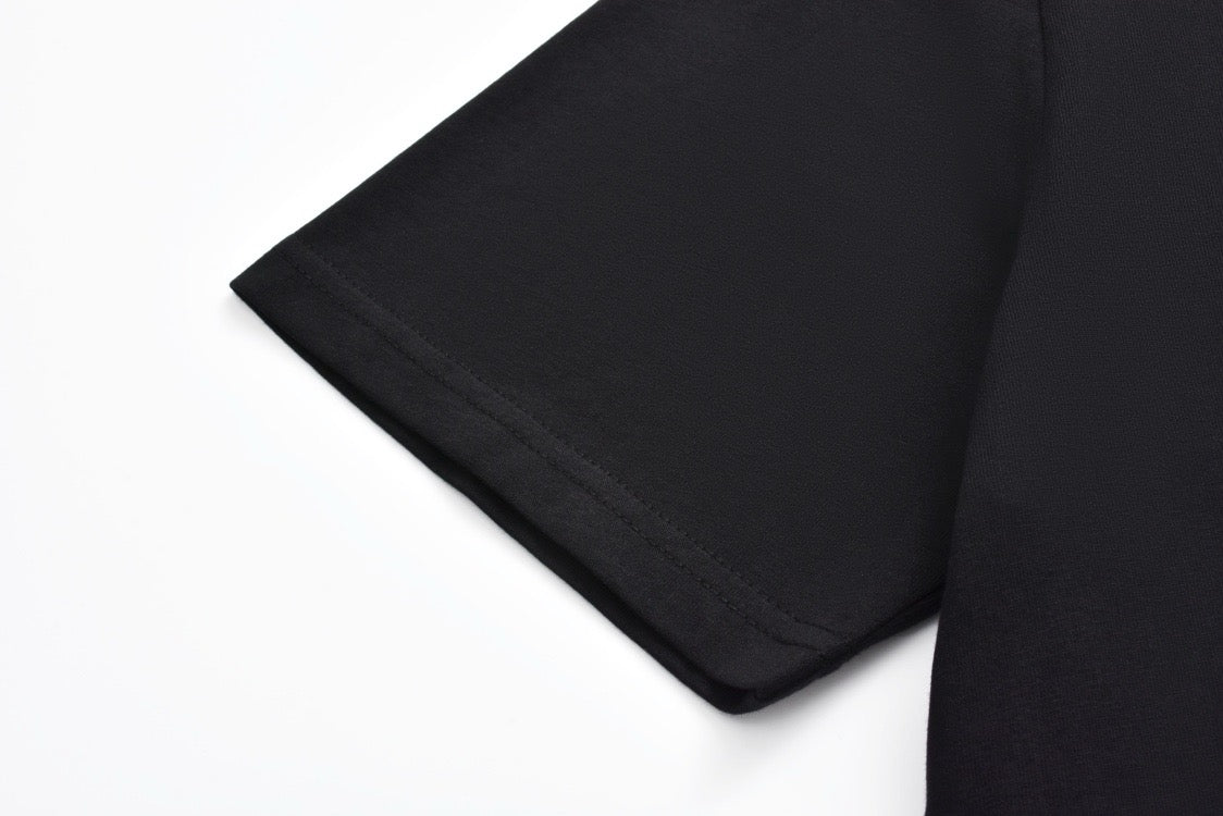 Camiseta en blanco y negro