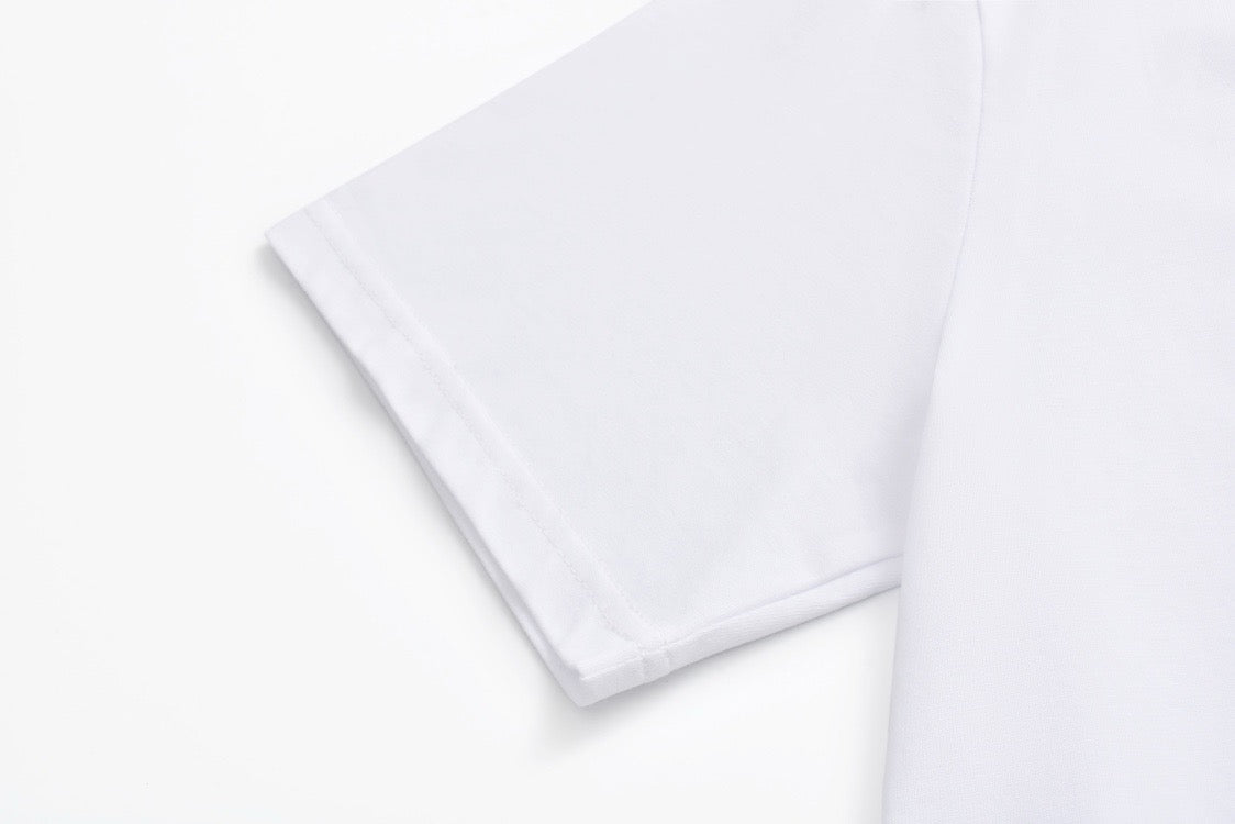 Camiseta en blanco y negro