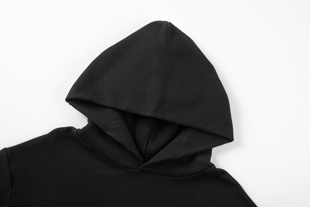Schwarz-grauer Kapuzenpullover