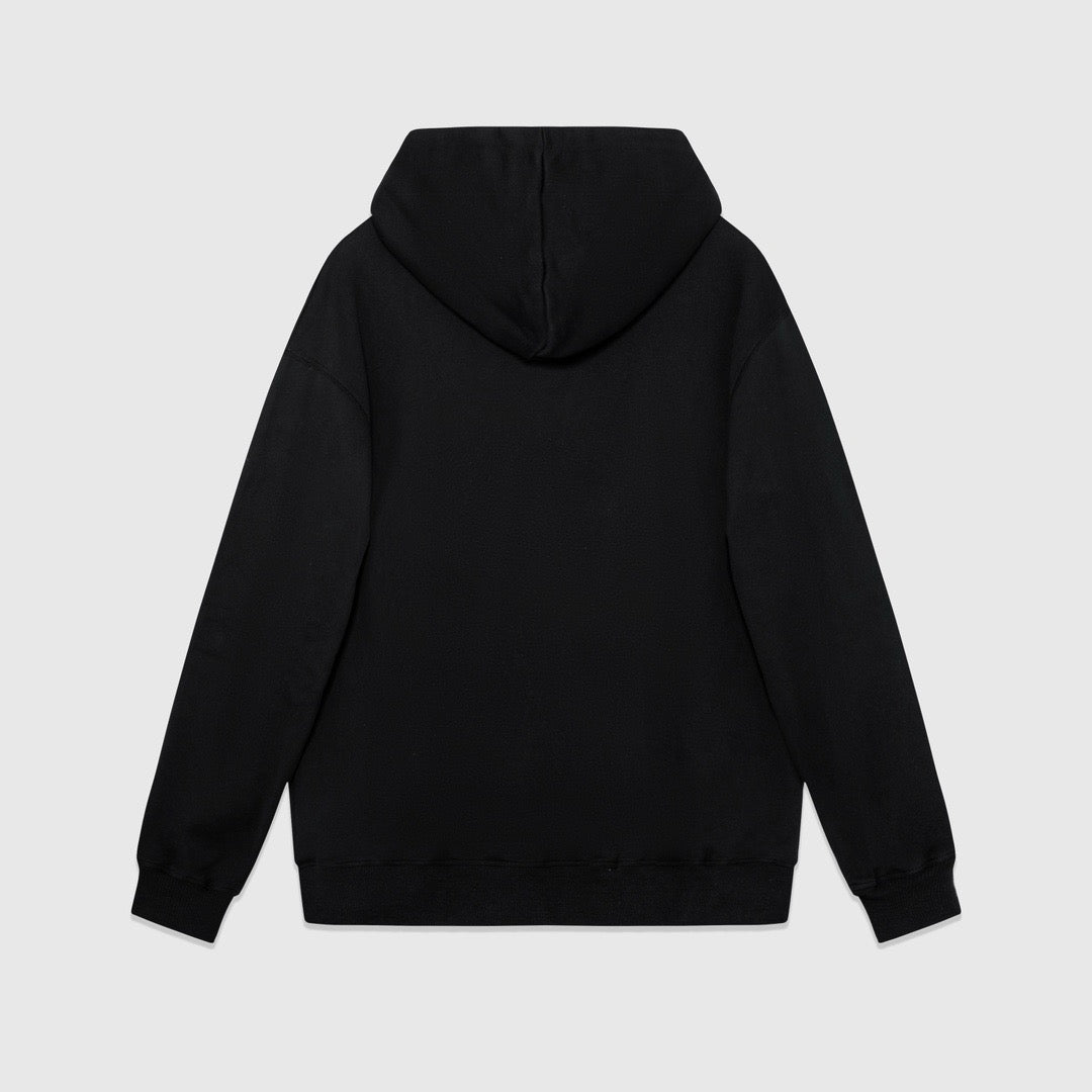 Schwarz-weißer Kapuzenpullover