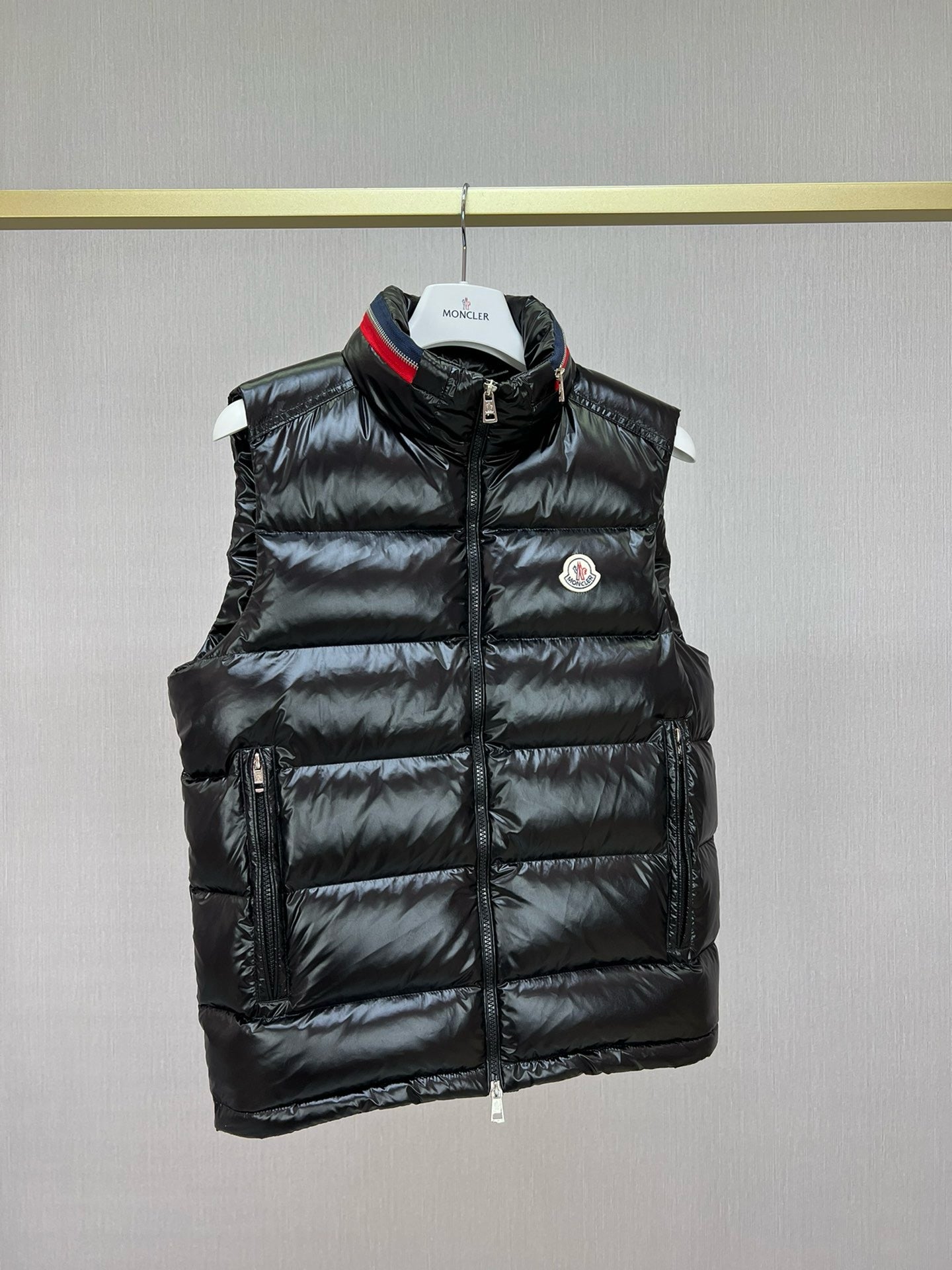 Chaqueta negra y verde
