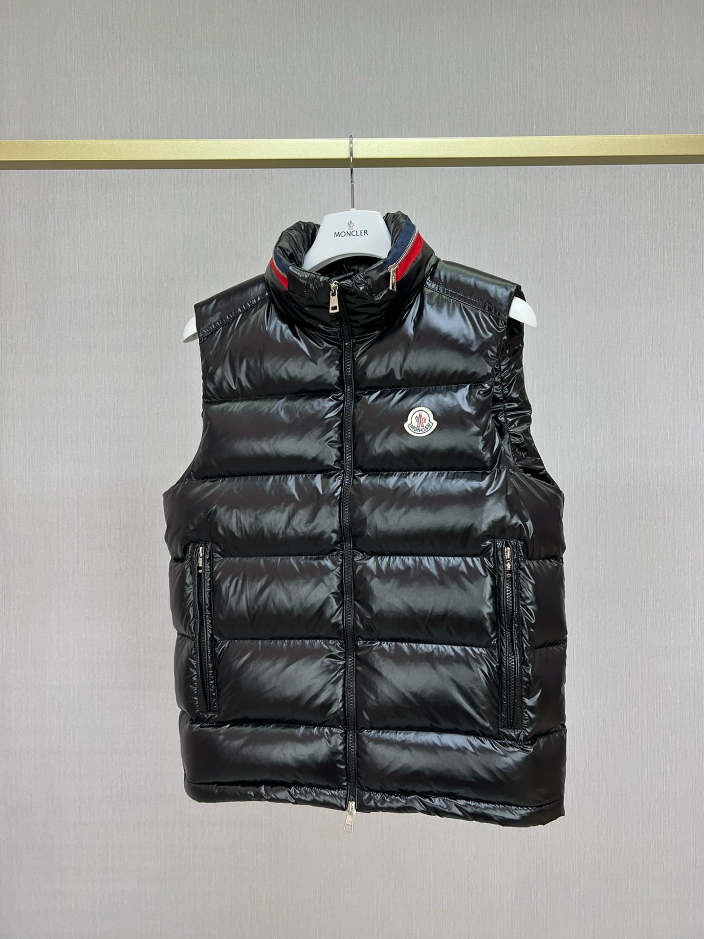 Chaqueta negra y verde