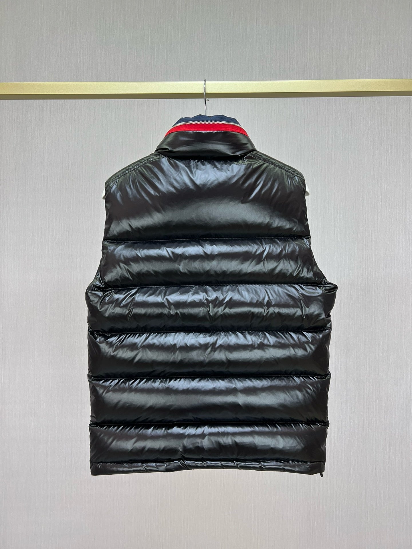 Chaqueta negra y verde