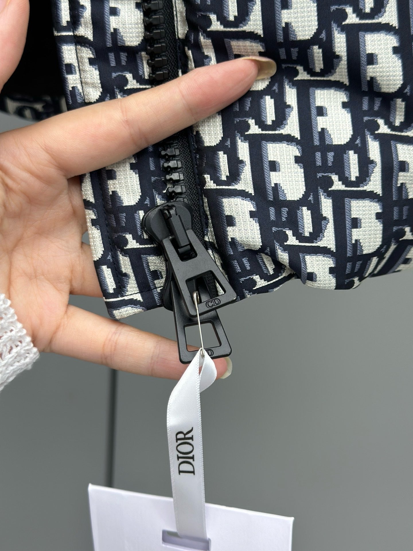 Schwarz weiße Jacke