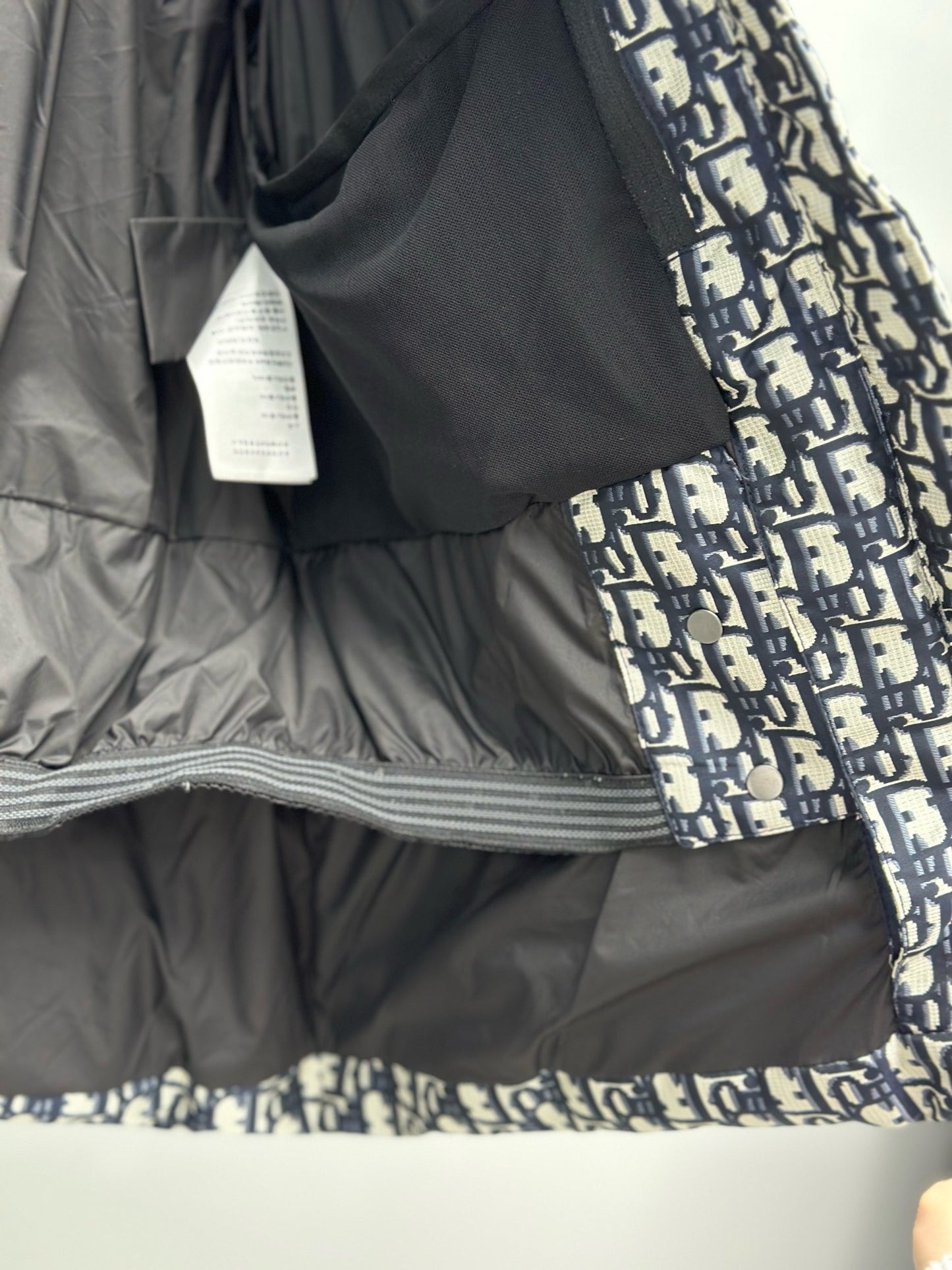 Schwarz weiße Jacke