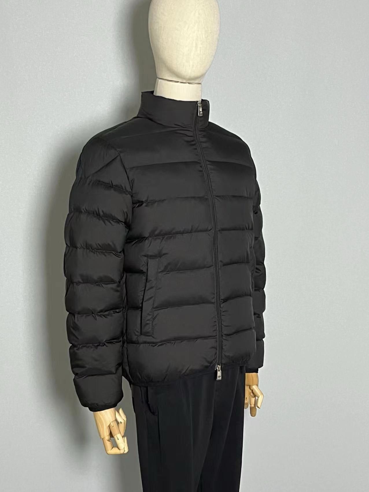 Chaqueta blanca y negra