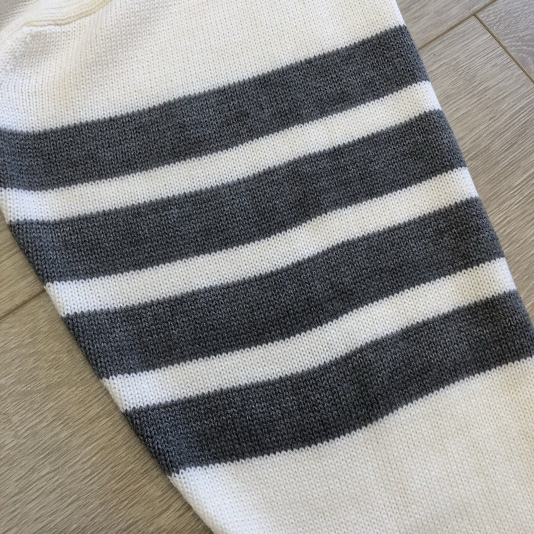 Chaqueta blanca y negra