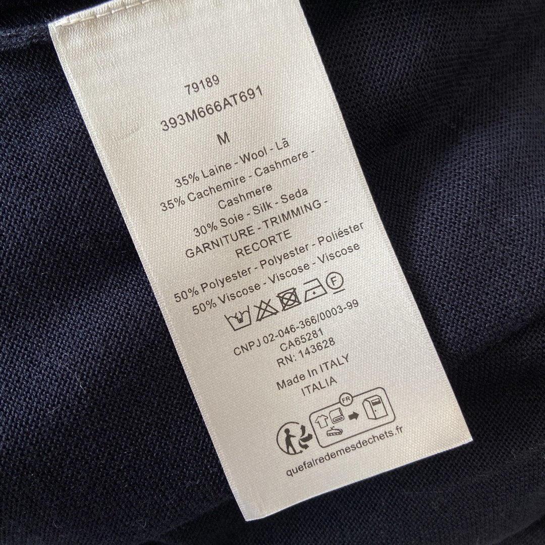 Blaues T-Shirt