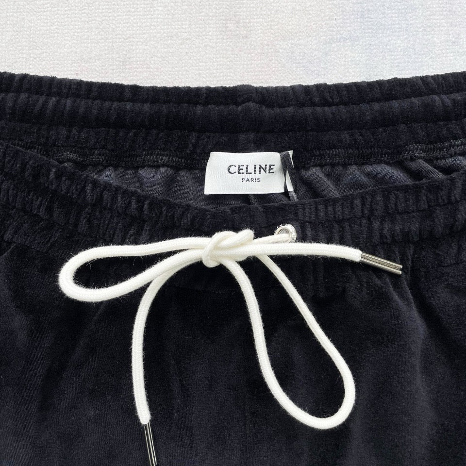 Pantalón negro y verde