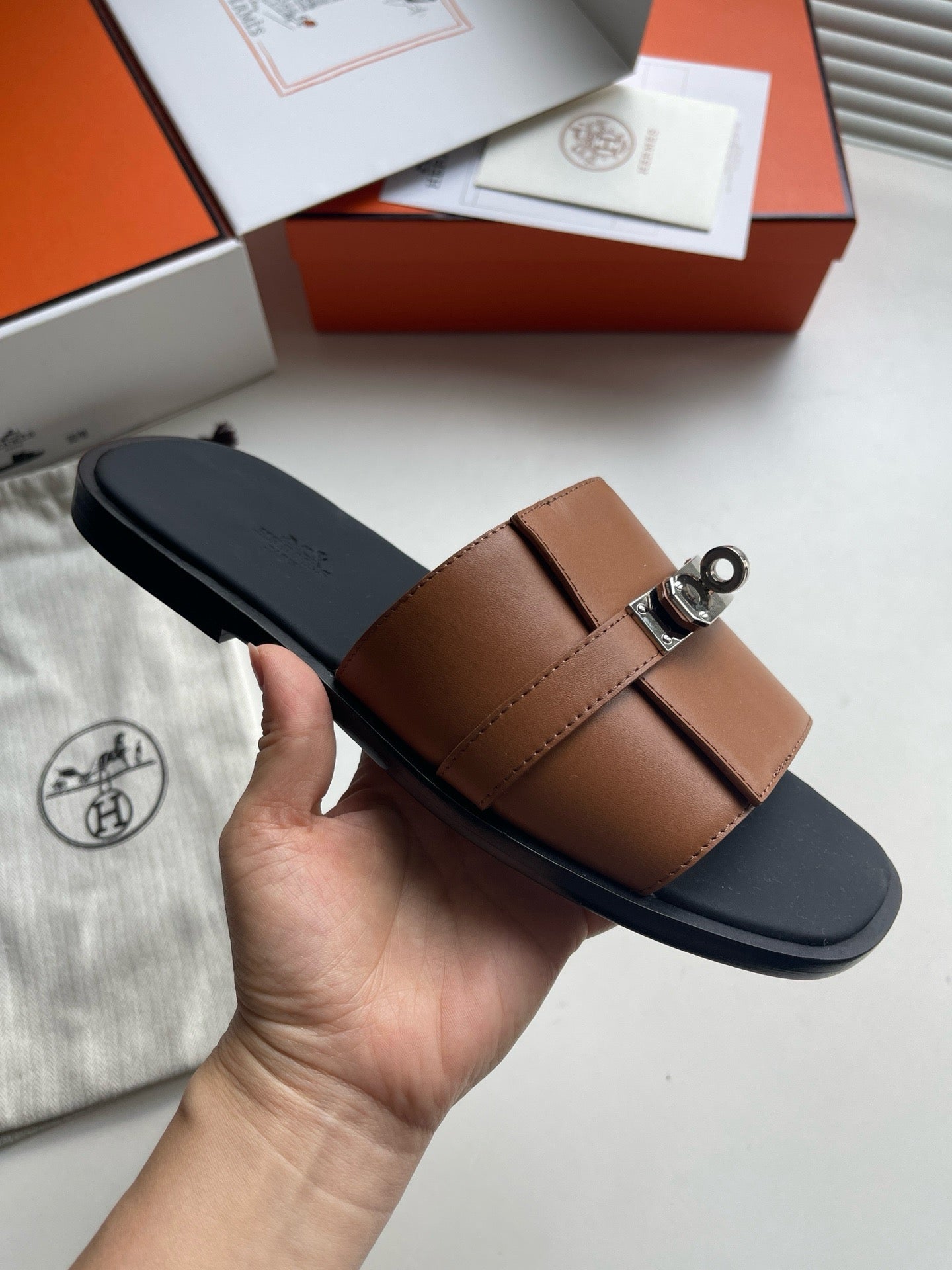 Mehrfarbige Schuhe