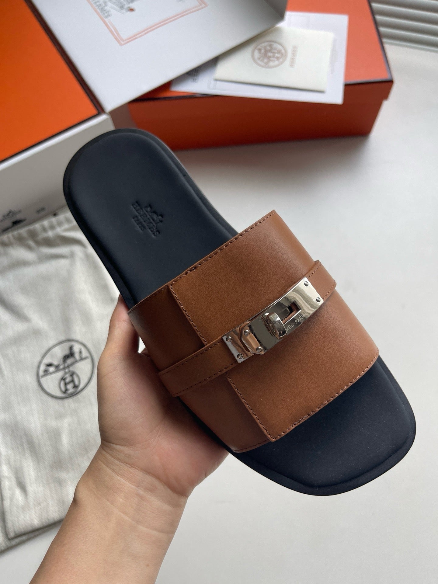 Mehrfarbige Schuhe