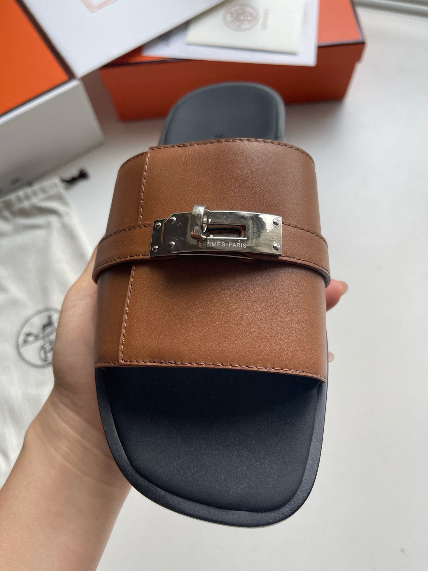 Mehrfarbige Schuhe