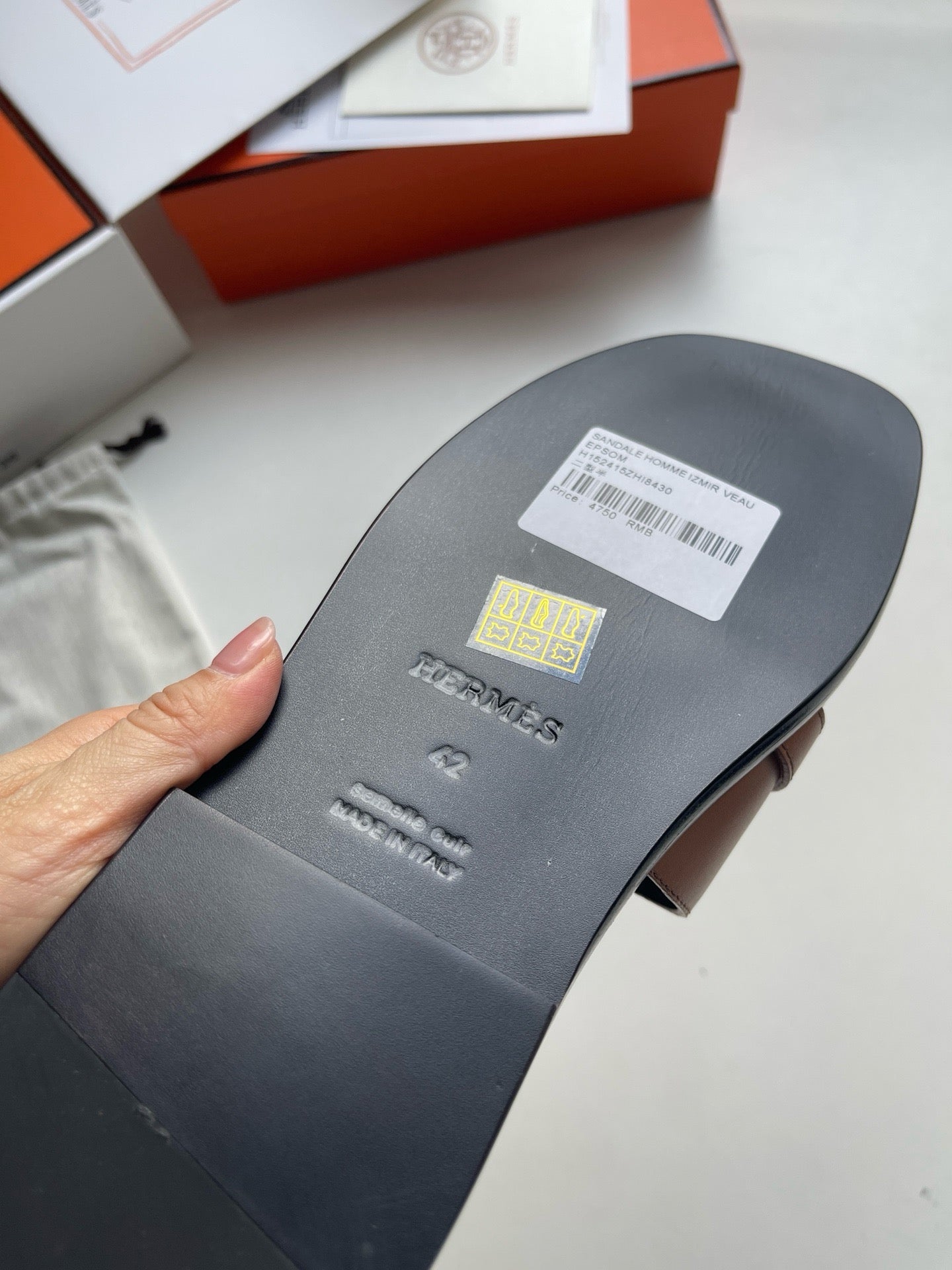 Mehrfarbige Schuhe