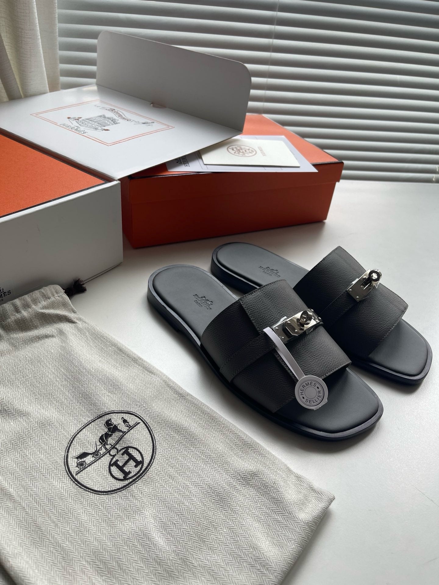 Mehrfarbige Schuhe