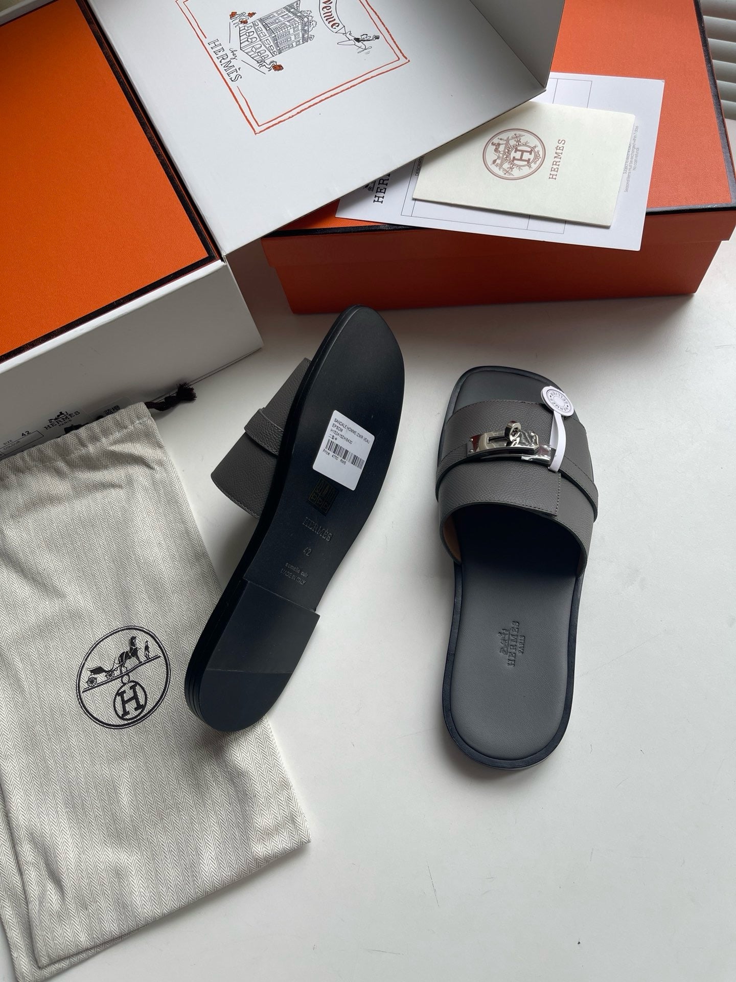 Mehrfarbige Schuhe