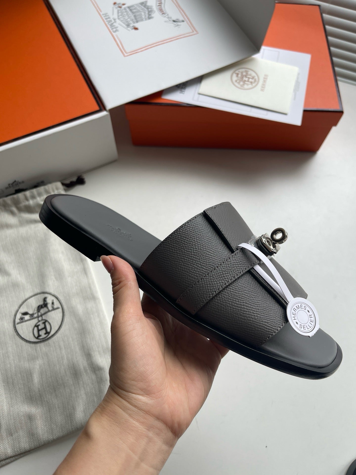 Mehrfarbige Schuhe