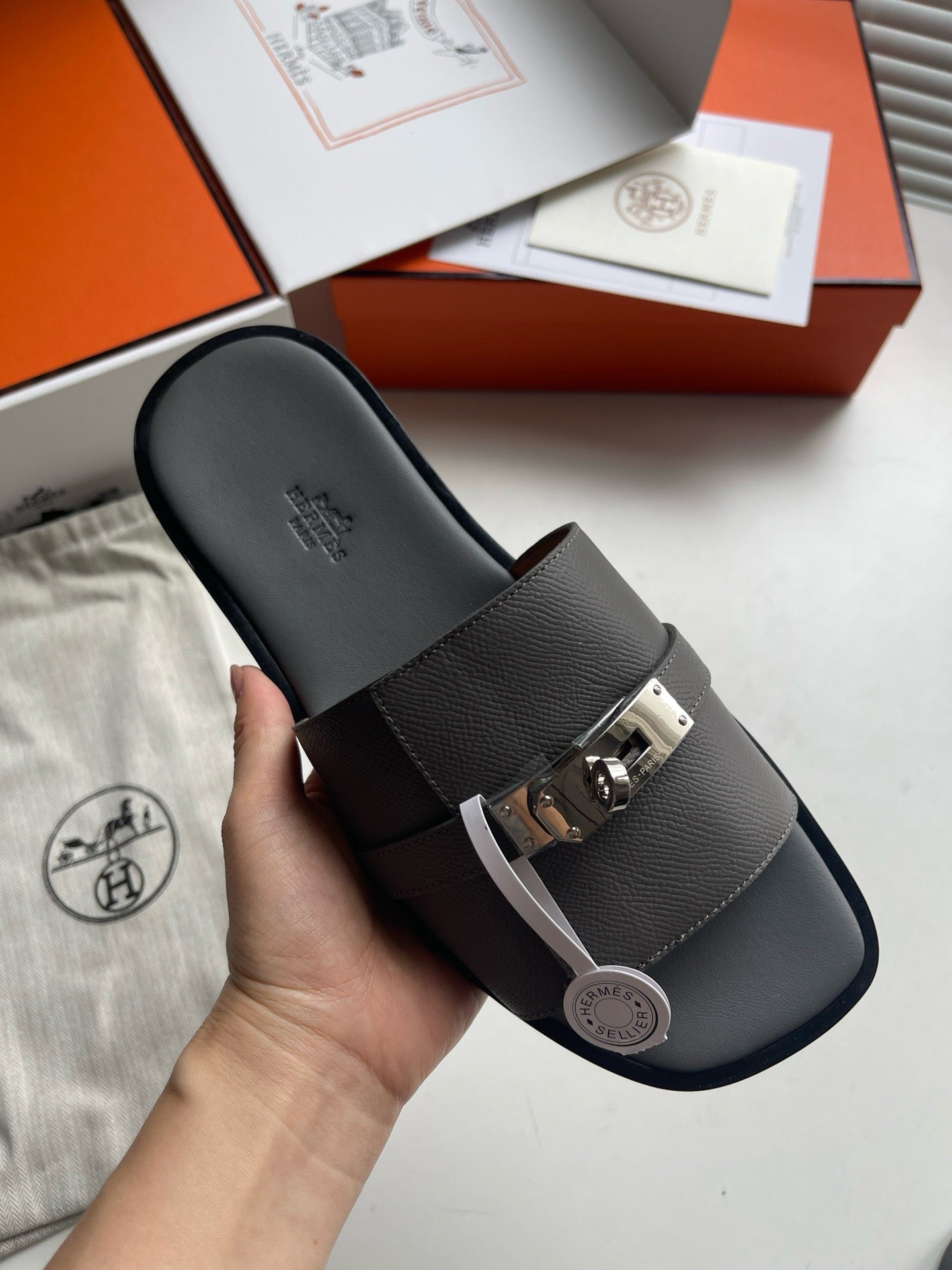 Mehrfarbige Schuhe
