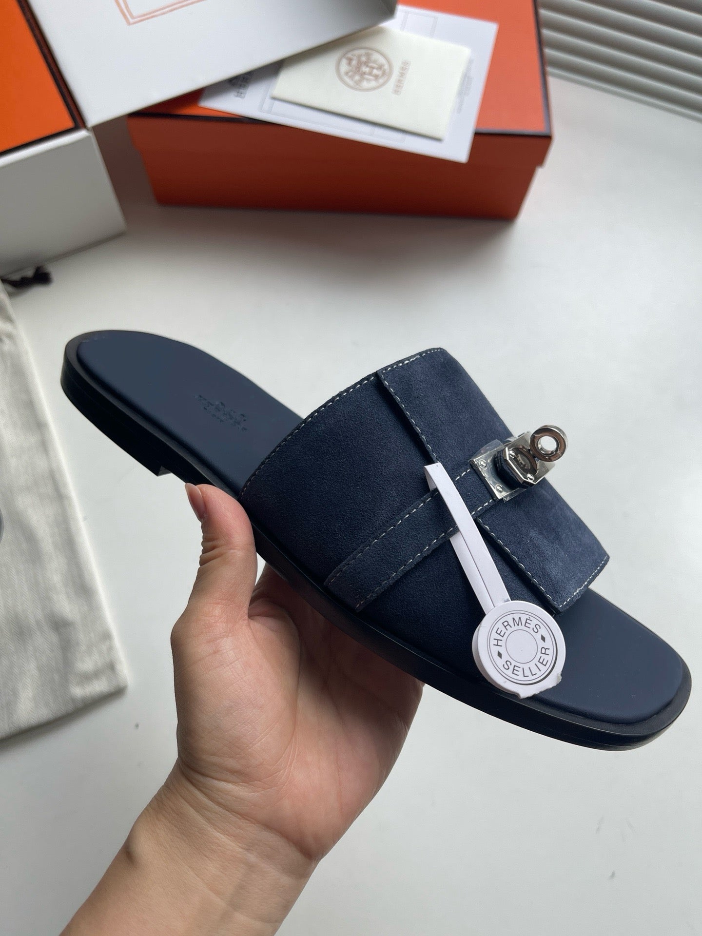 Mehrfarbige Schuhe