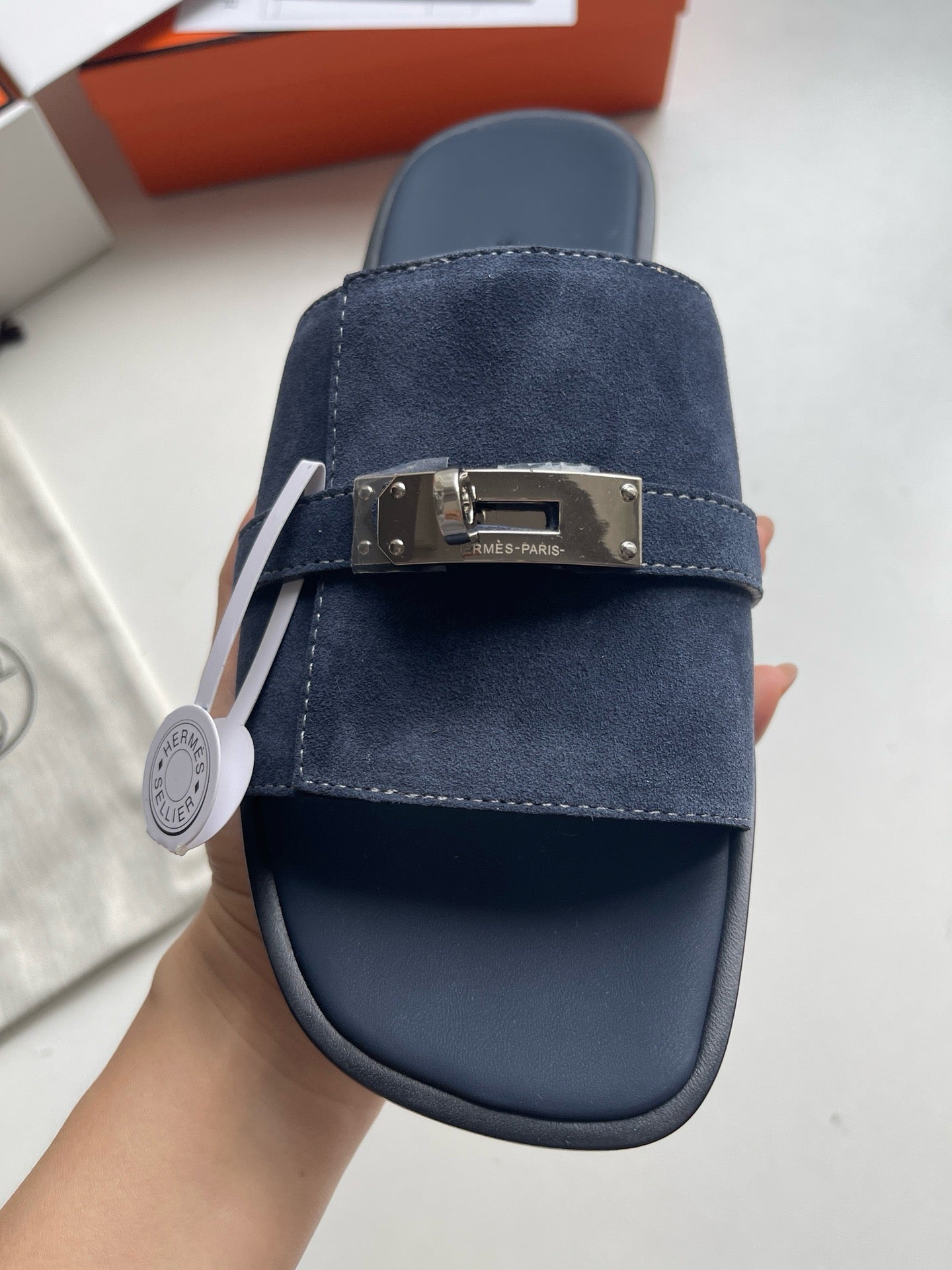 Mehrfarbige Schuhe