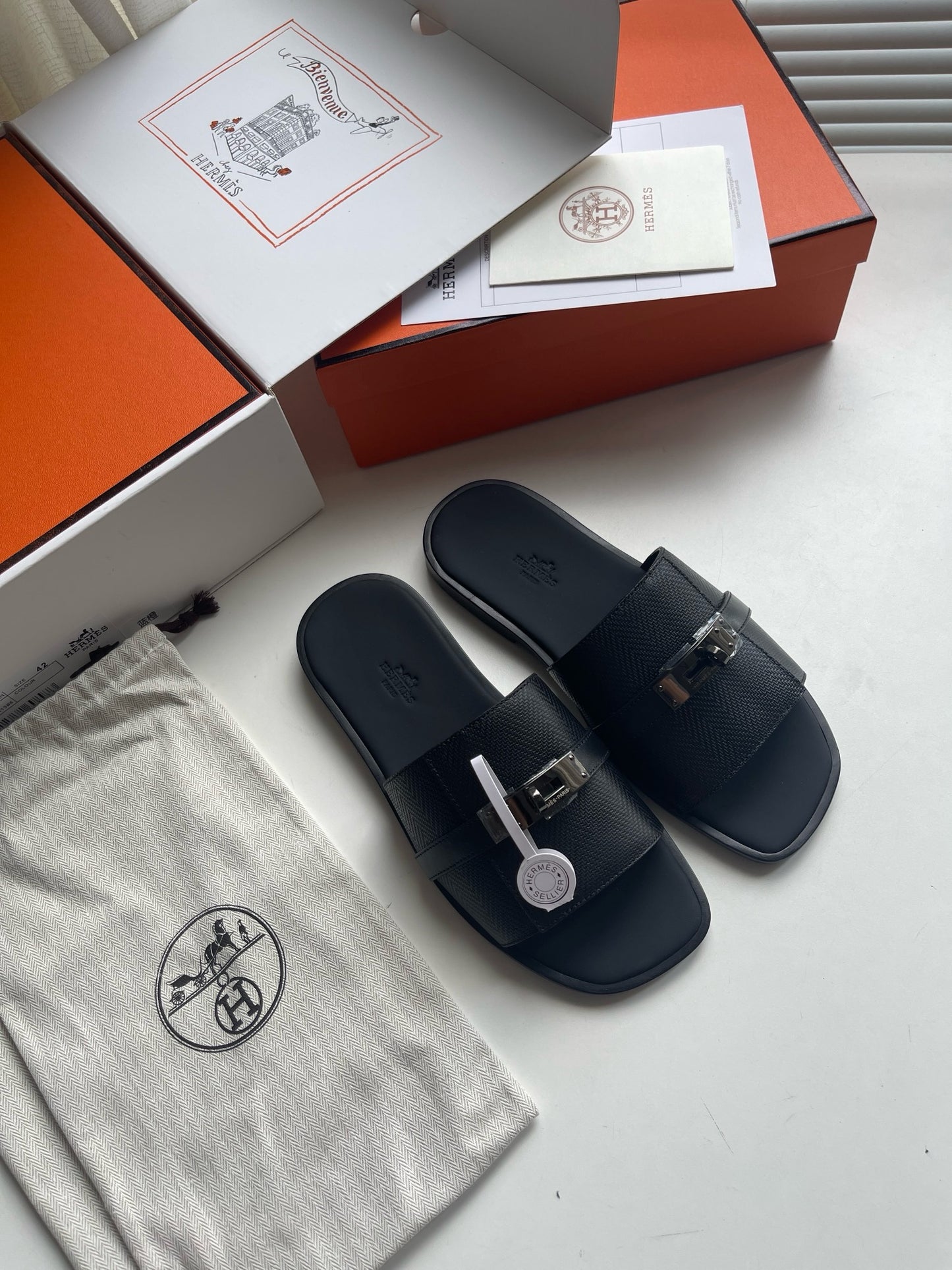 Mehrfarbige Schuhe