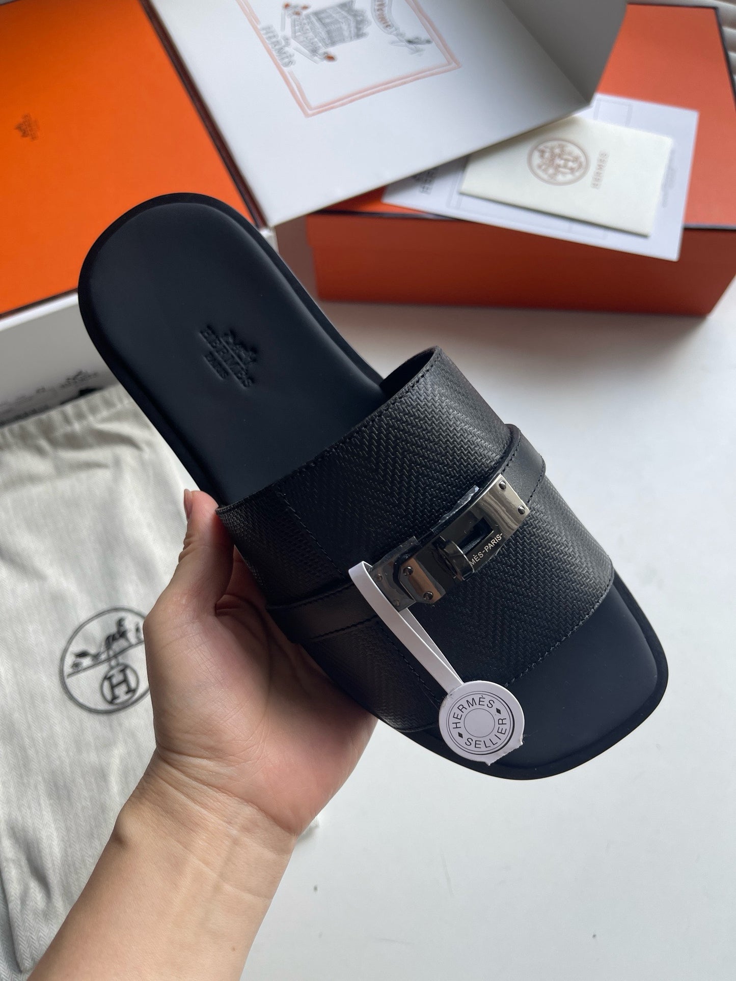 Mehrfarbige Schuhe
