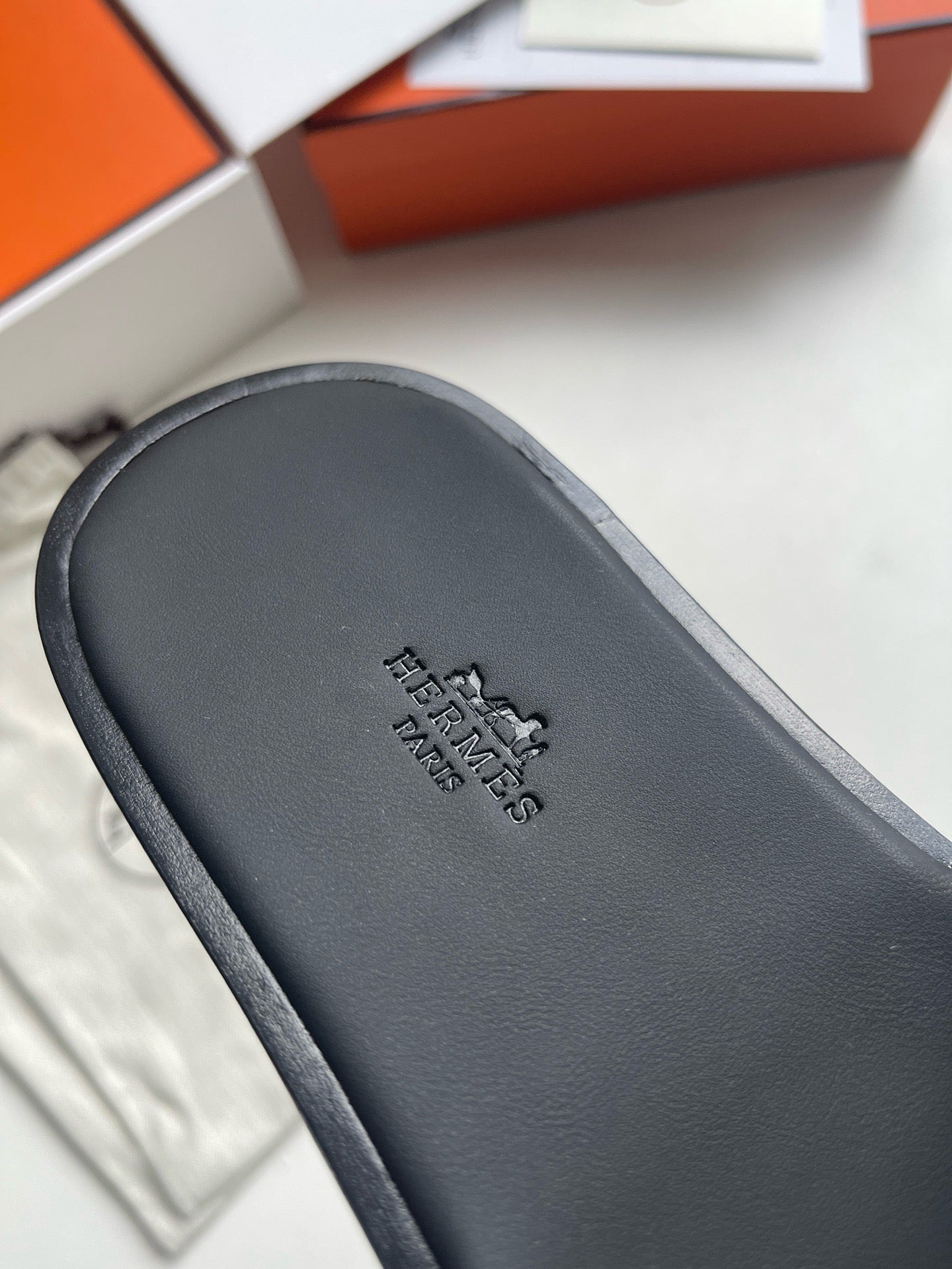 Mehrfarbige Schuhe