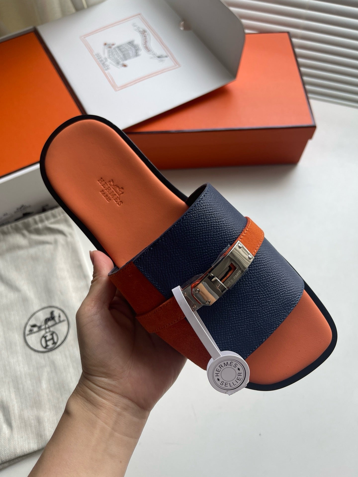 Mehrfarbige Schuhe