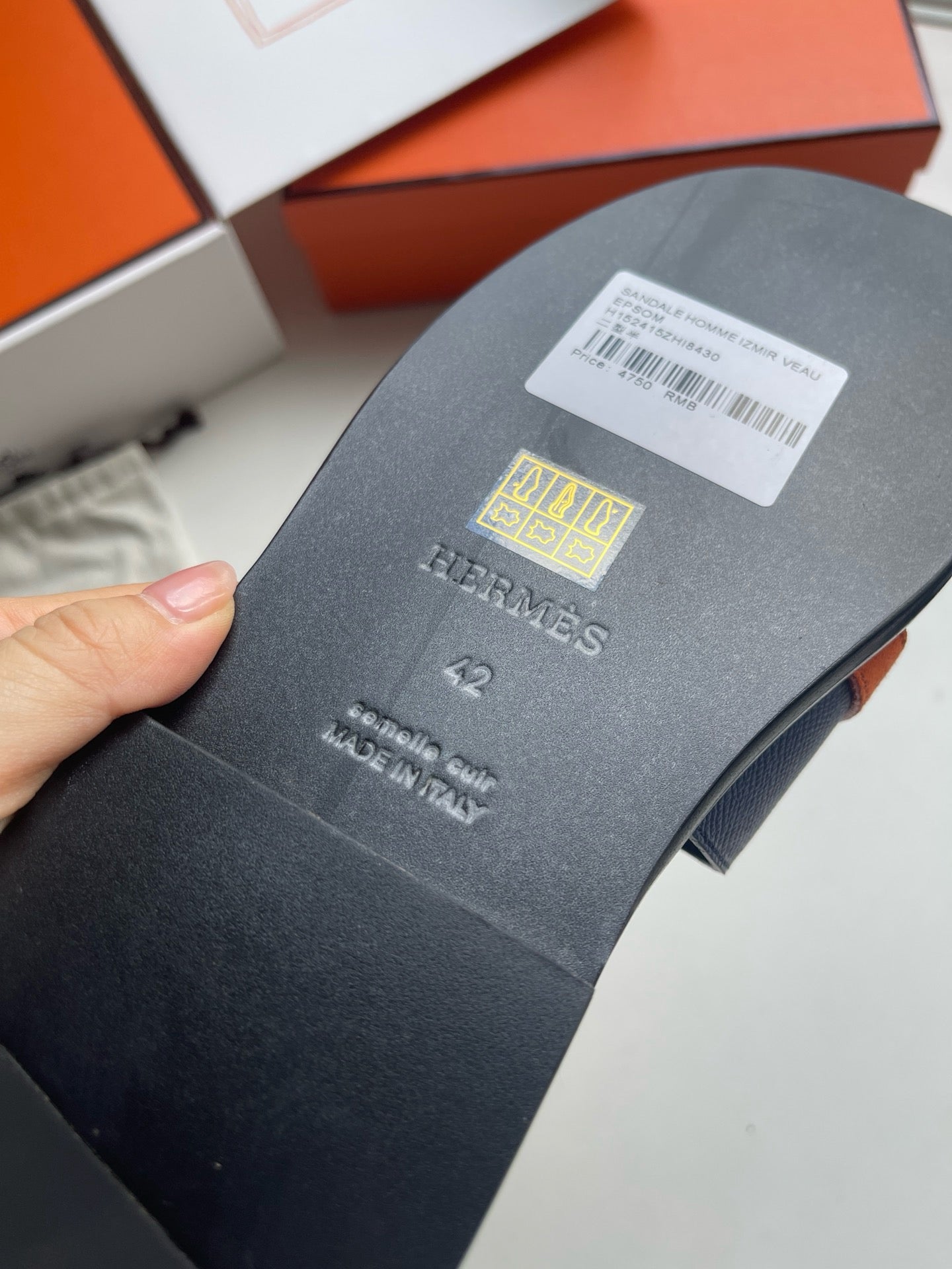 Mehrfarbige Schuhe