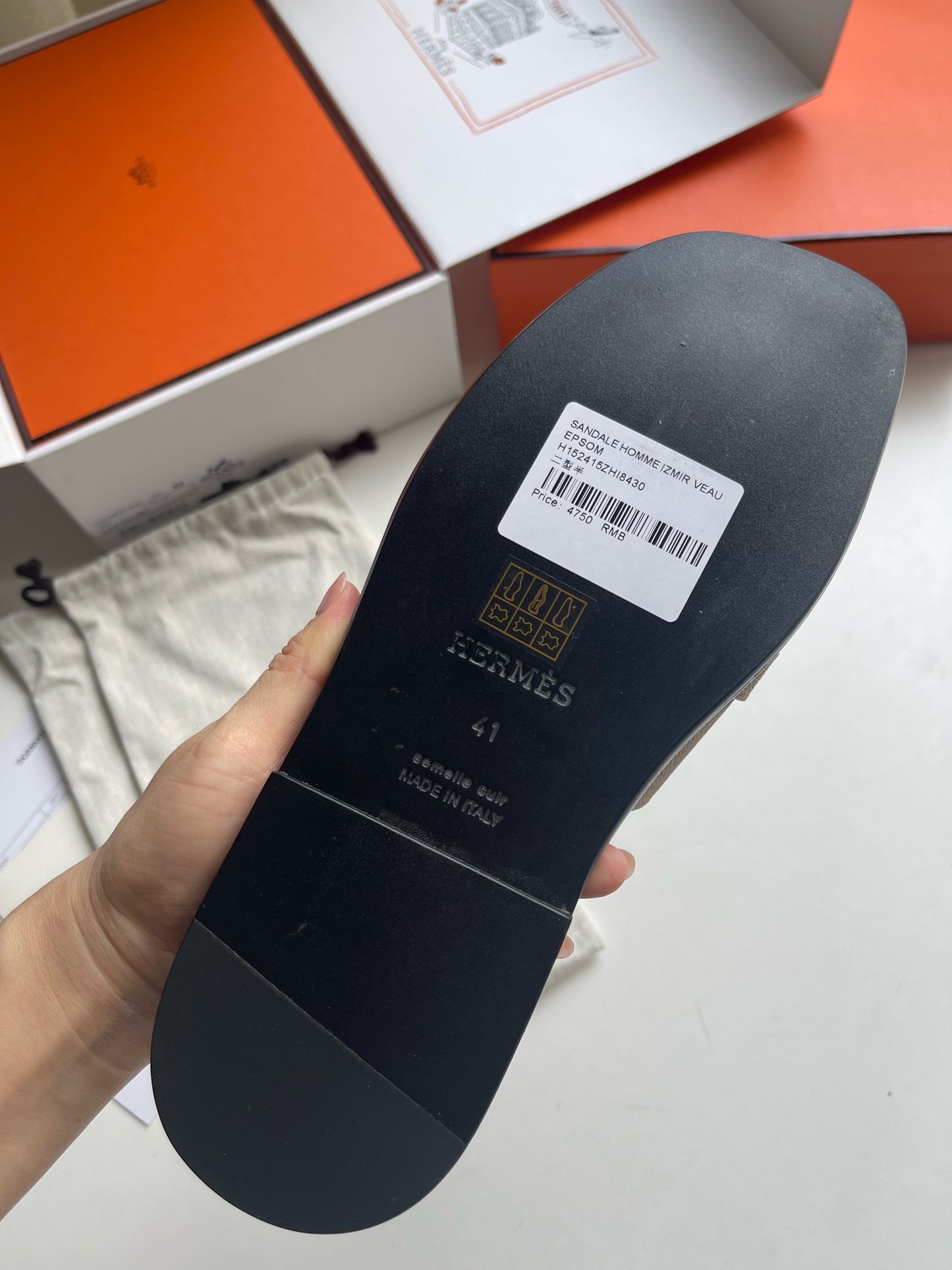 Mehrfarbige Schuhe